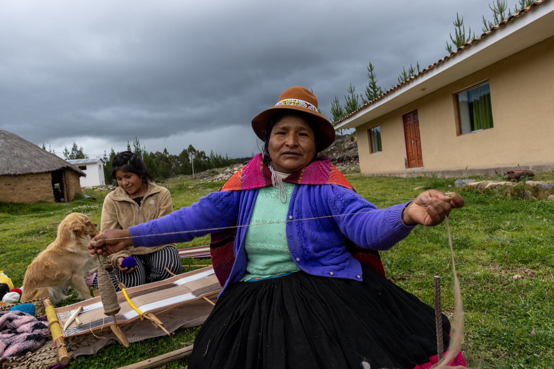 Felicitas Samata spinning wool
